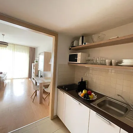 Apartman And 2 Velence